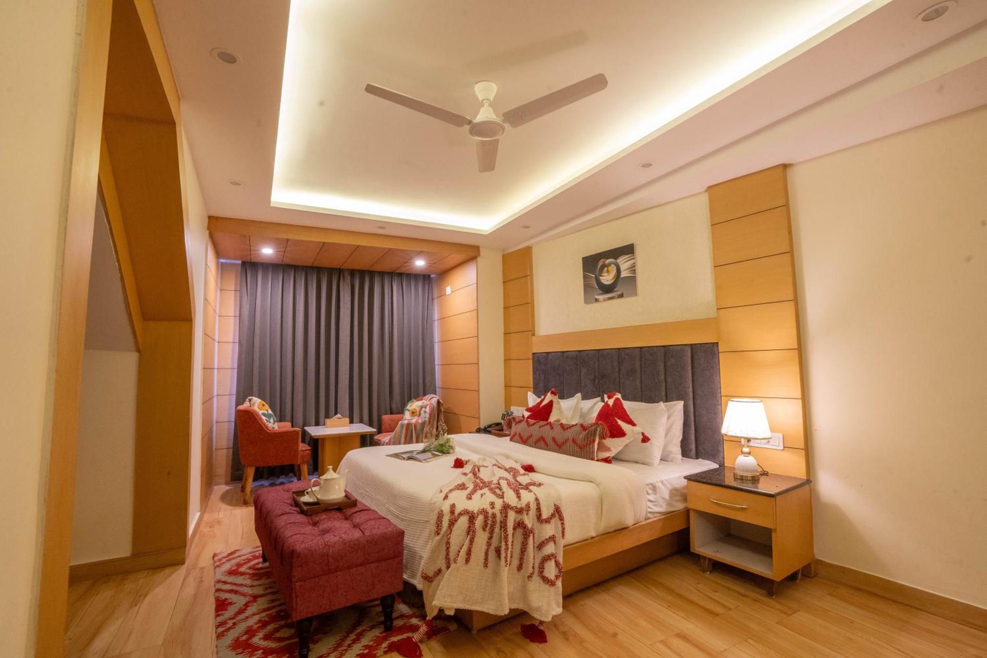 Super Hotel By Perfectstayz Mall Road Masuri Exterior foto