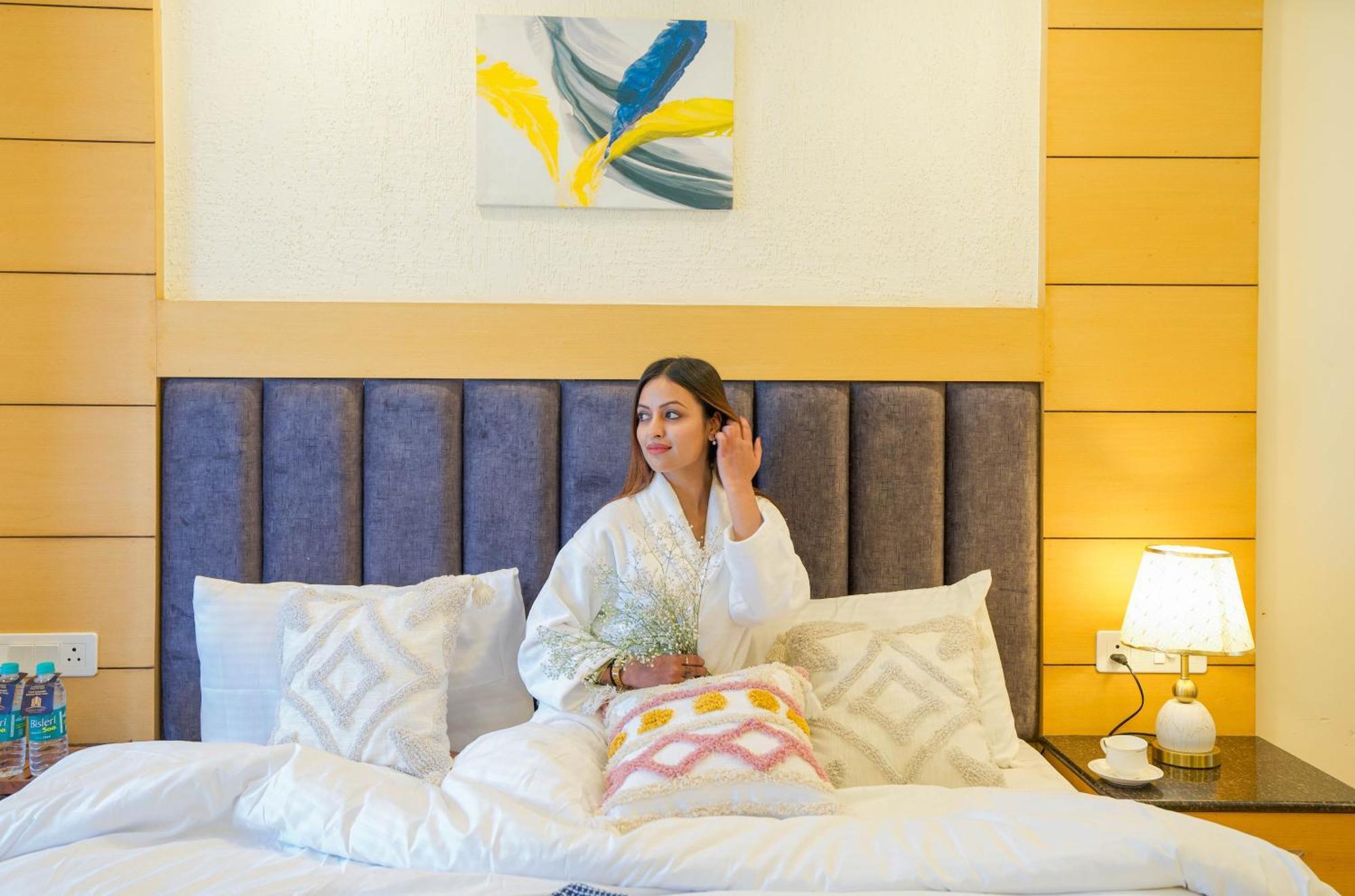 Super Hotel By Perfectstayz Mall Road Masuri Exterior foto