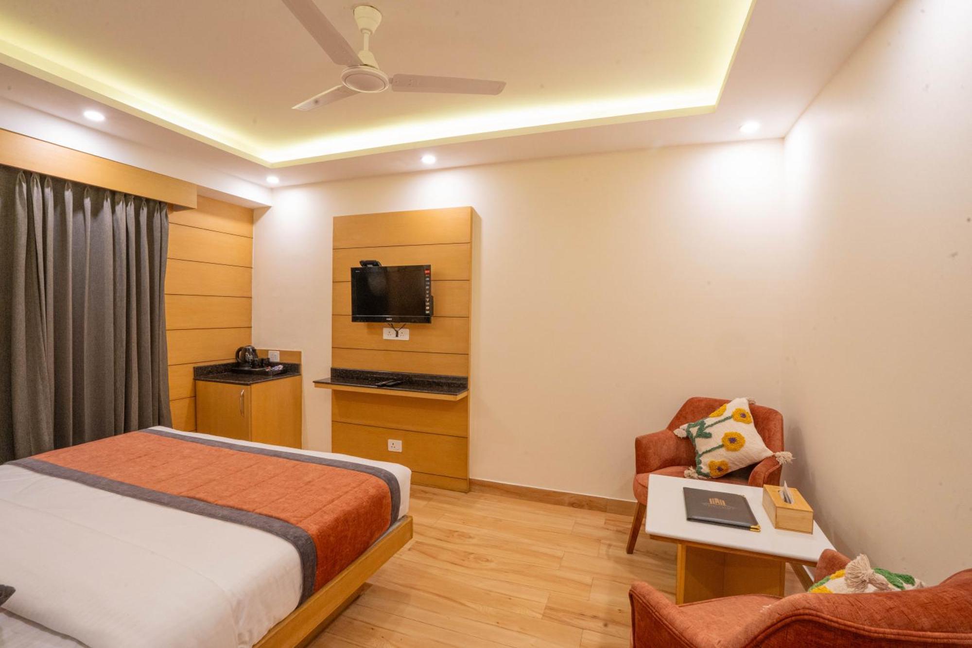 Super Hotel By Perfectstayz Mall Road Masuri Zimmer foto