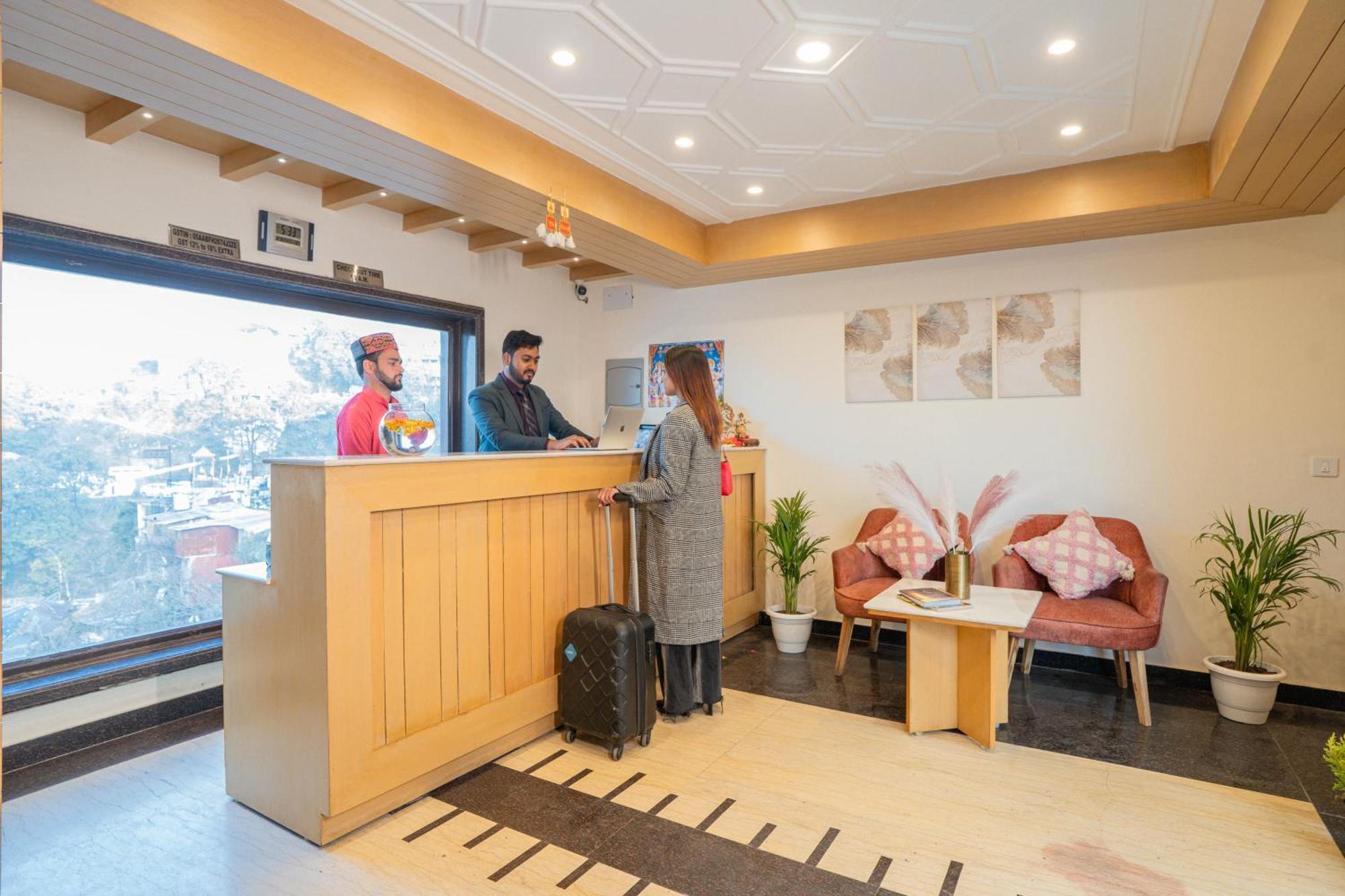 Super Hotel By Perfectstayz Mall Road Masuri Exterior foto